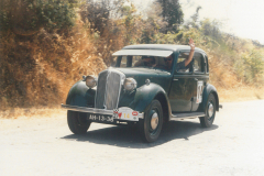 1993-1o-Rali-Automoveis-Antigos-no14-Joao-Teixeira-e-Lurdes-Espadinha-Rover-1949